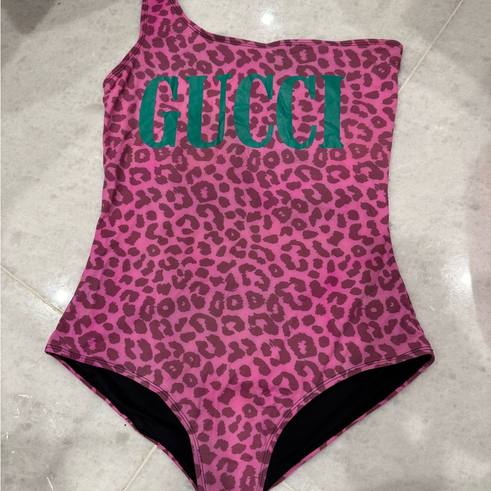 Gucci Pink and Black Leopard One-Shoulder Swimsuit - Picture 4 of 6